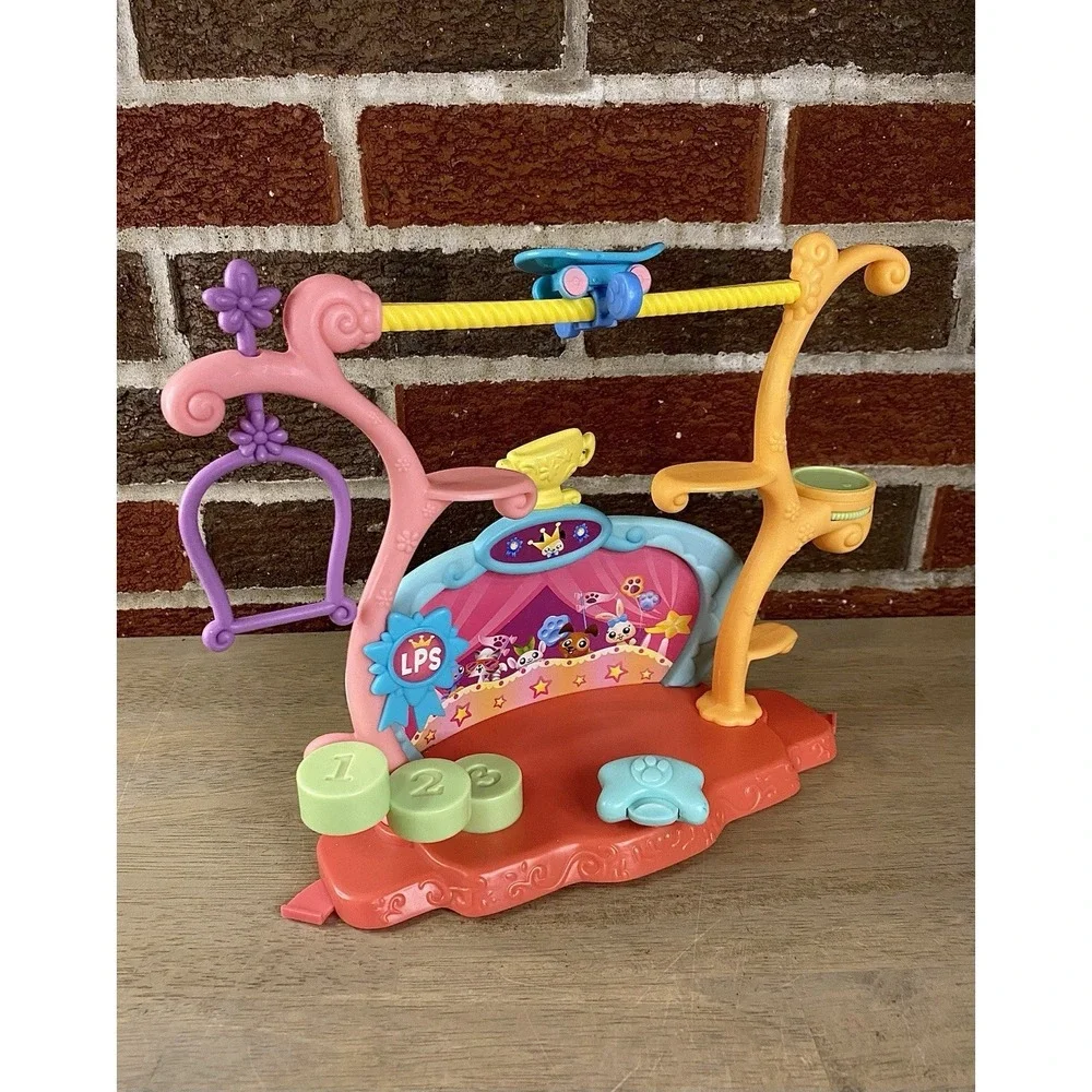 LPS Littlest Pet Shop Tricks 'N Talents Stage Show Playset